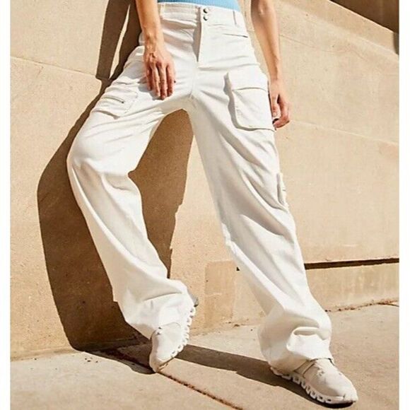 NWT FREE PEOPLE MOVEMENT Sz L ELEVATE PANTS IN WHITE - Picture 2 of 2